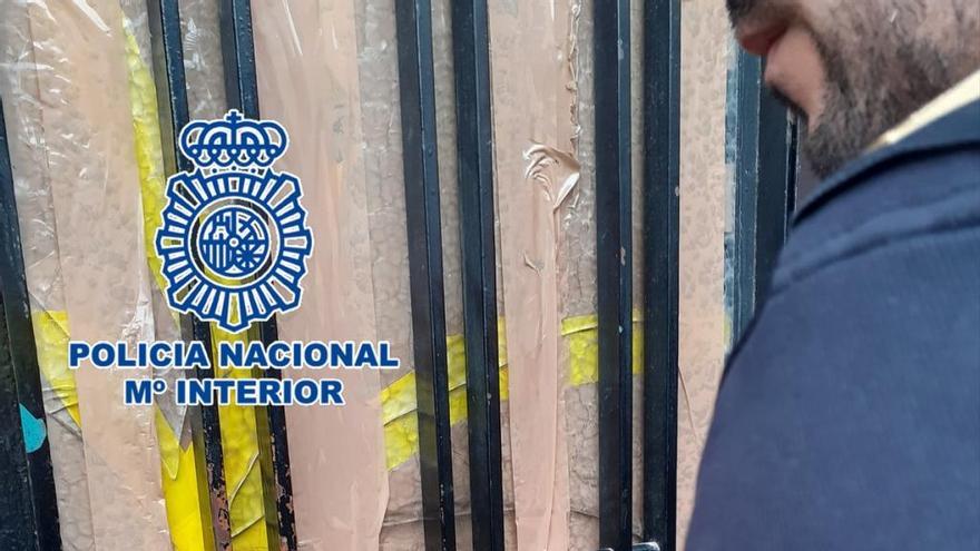 Pillan a dos jóvenes intentando robar en una casa en Murcia