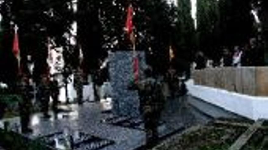 Un mausoleo recuerda a 258 soldados caídos en las guerras