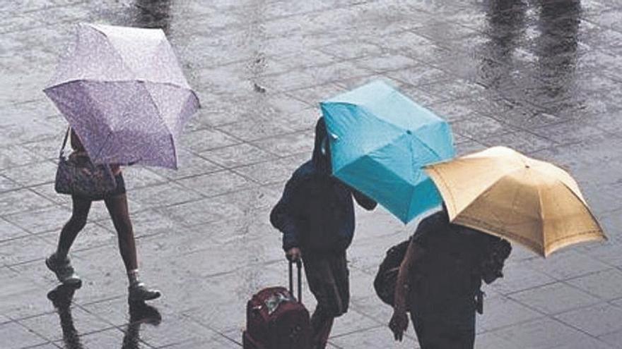 Una borrasca deja lluvias intensas en la Región tras meses sin una gota de agua