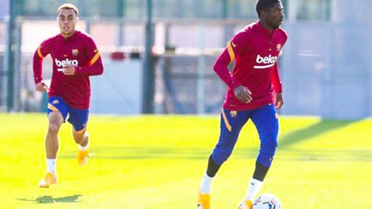 Dembélé y Dest acudieron a entrenar este jueves a la Ciutat Esportiva