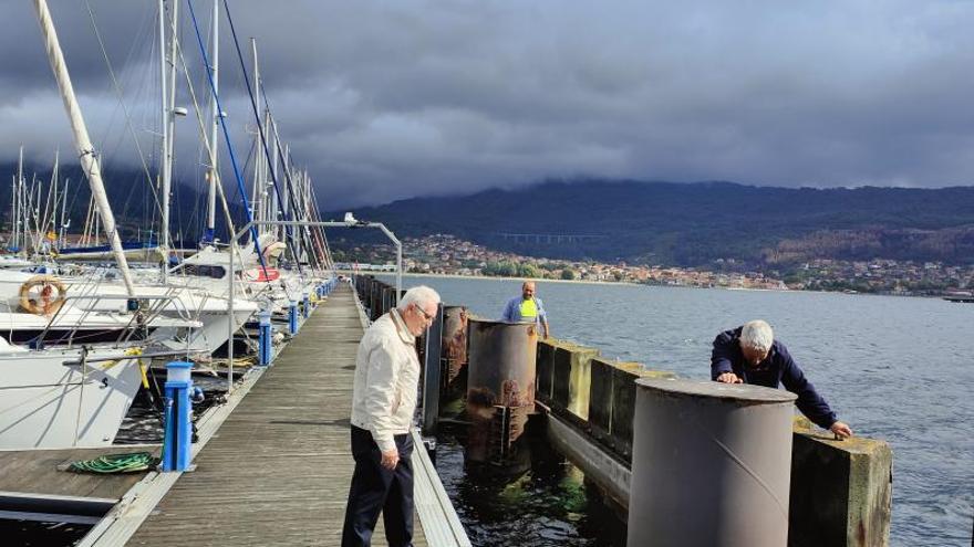Moaña Mar inicia la sustitución del abrigo del puerto deportivo para evitar su caída