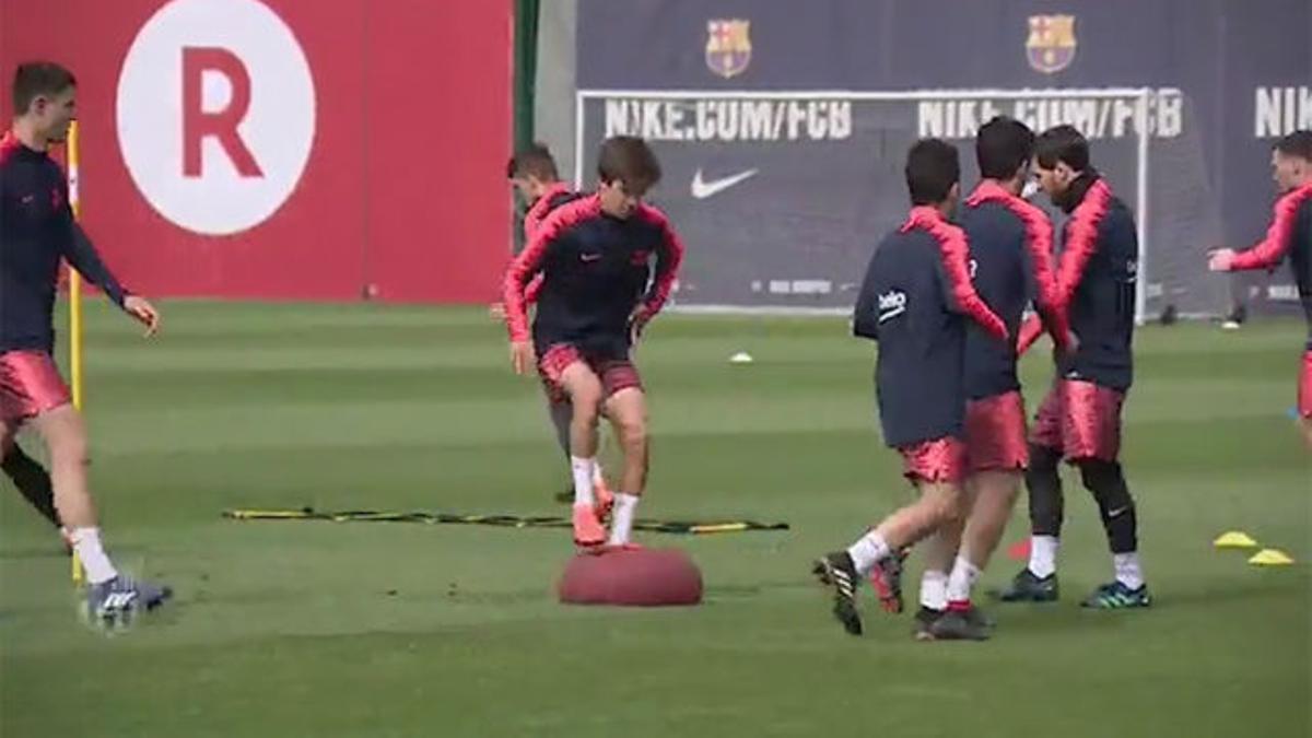 El canterano Riqui Puig entrenó por primera vez por el primer equipo