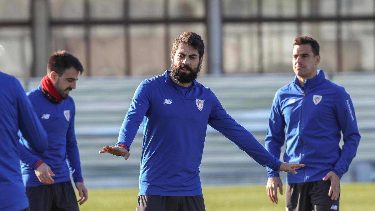 Villalibre, durante un entrenamiento con el Athletic.