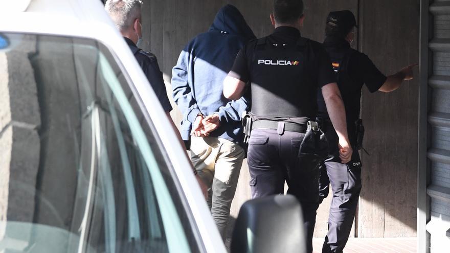 Los cuatro detenidos por el crimen de Samuel llegan a los juzgados de A Coruña