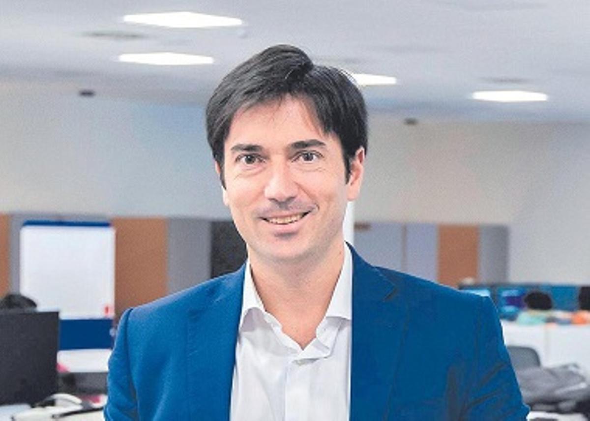 Pepe Peris, en el centro de operaciones de Angels. Pepe Peris, en el centro de operaciones de Angels.