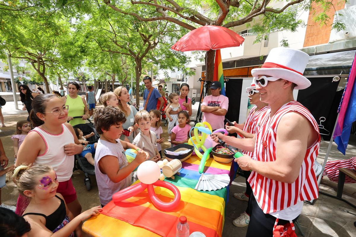 Galería: Cuentacuentos, yoga y pintacaras para celebrar el Día de las Familias en Santa Eulària