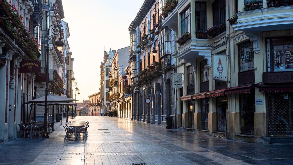 La calle donde mejor se come de Castilla y León: tiene más de 100 bares y tapas gratis en un lugar donde se sirve un “manjar de reyes”