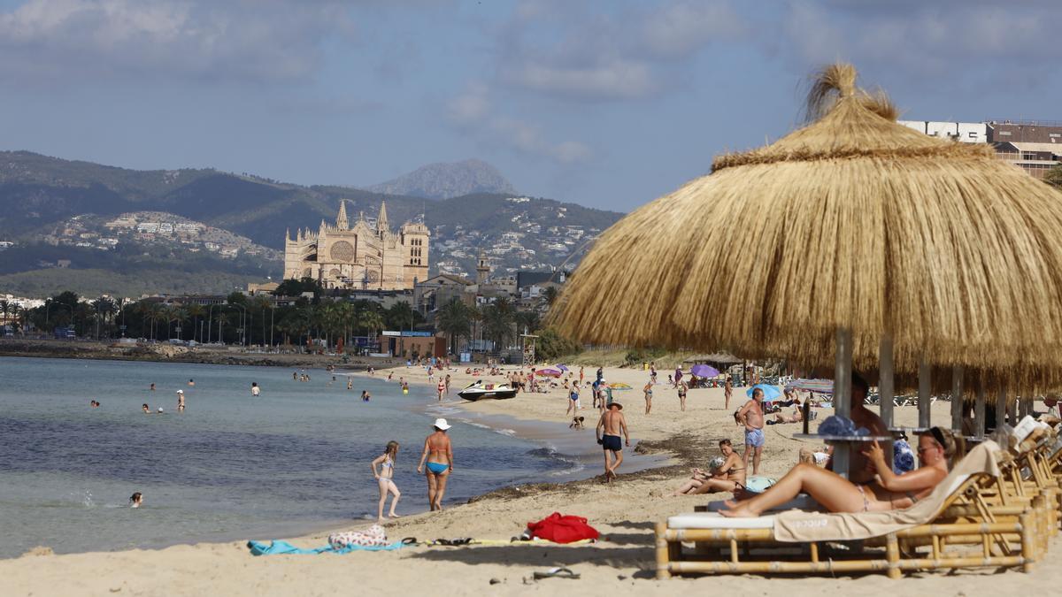 Am Strand von Can Pere Antoni in Palma.