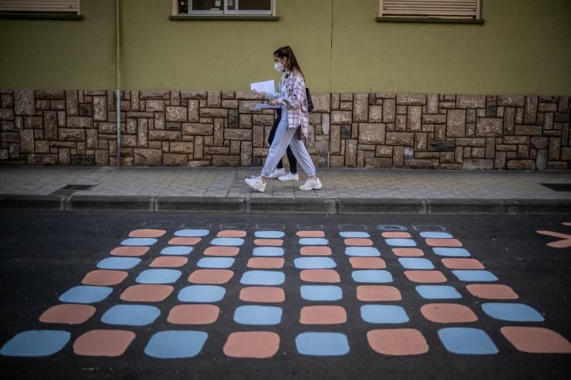 Comienzan a pintar el mural de Heraclio Sánchez