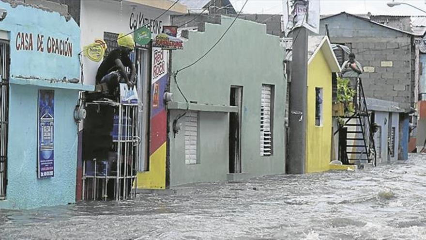 El huracán ‘Irma’ devasta zonas del Caribe en su avance hacia Florida