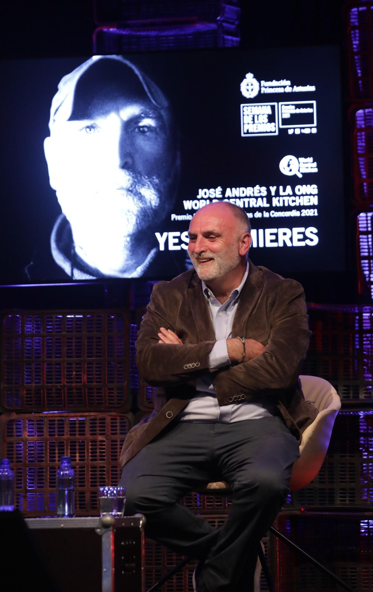 José Andrés, aclamado en Mieres, en su ruta didáctica por Asturias de la mano de los Premios Princesa