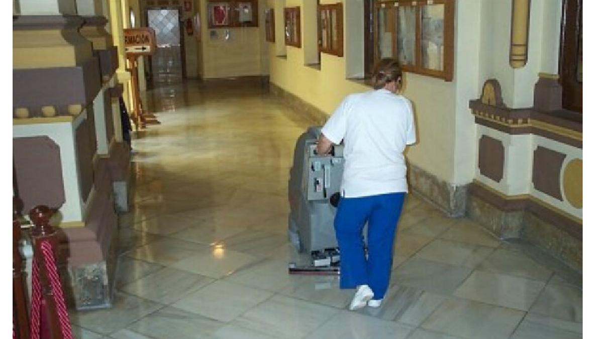 Convocatoria de empleo para cubrir 17 puestos de personal para tareas de limpieza en colegios y edificios públicos