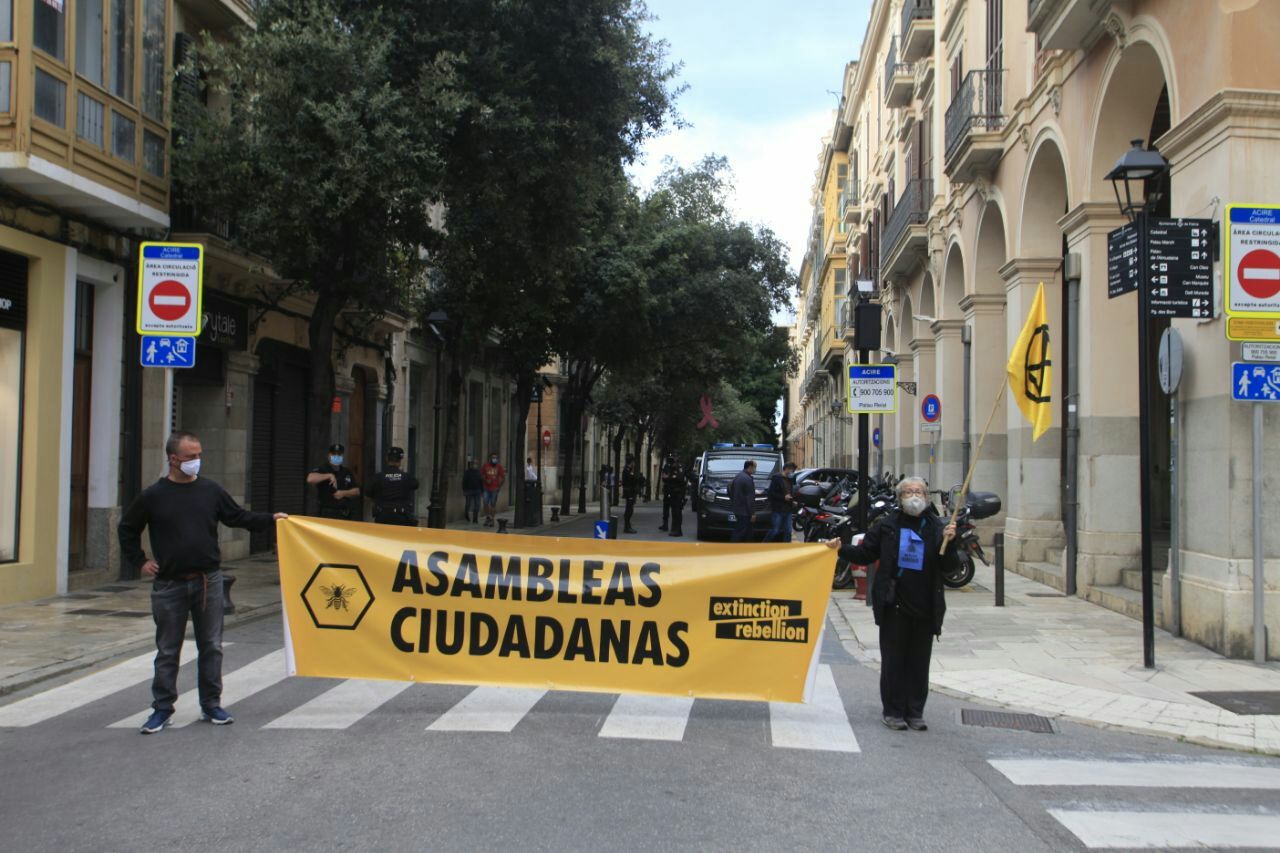 Reclaman ante el Parlament "Asambleas Ciudadanas" para combatir el cambio climático