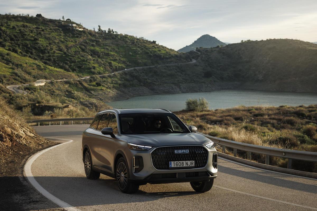 El nuevo S900 PHEV es el buque insignia de Ebro.