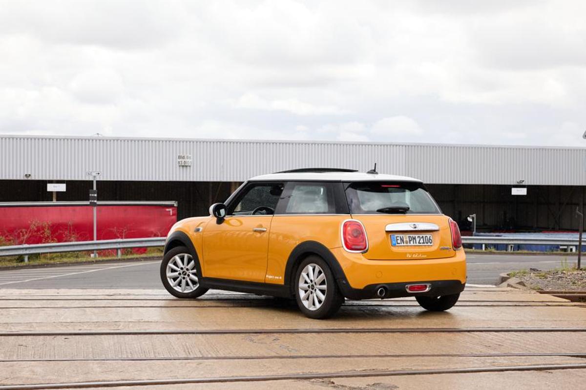 Un MINI Cooper D de leyenda: Peter Kirchoff alcanza el millón de kilómetros con el motor original