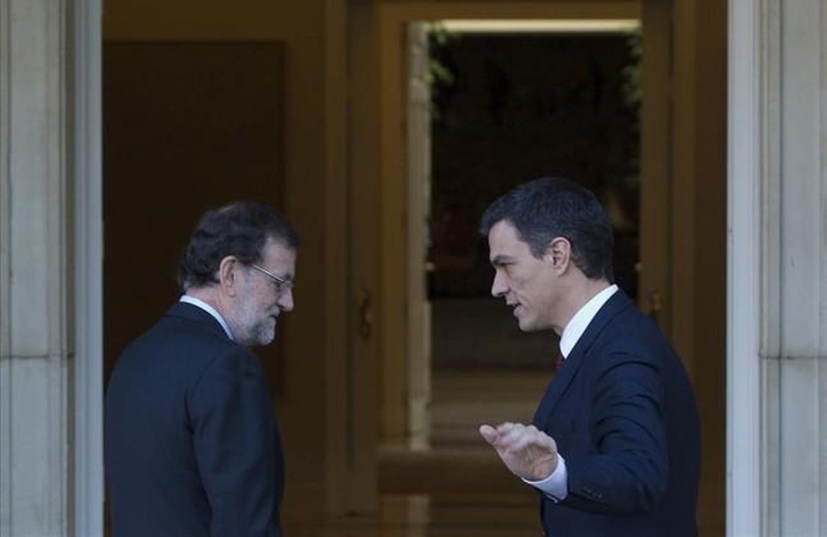 undefined32238707 spain s acting prime minister mariano rajoy left 151230203327 undefined32238707 spain s acting prime minister mariano rajoy left 151230203327
