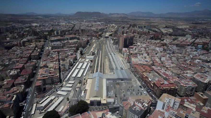 La estación del AVE de Alicante vista en una imagen aérea