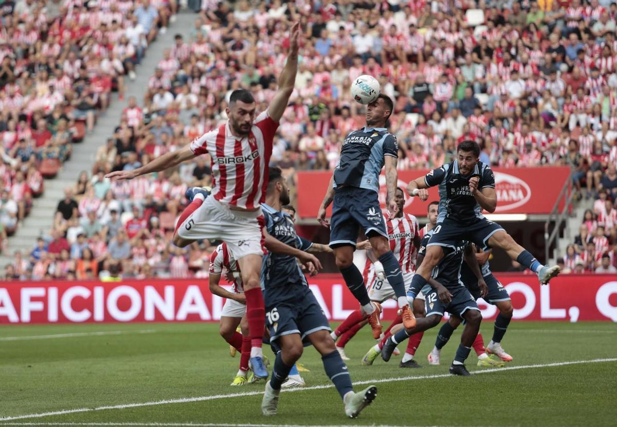 Lance del Sporting de Gijón-Córdoba CF de la presente campaña.