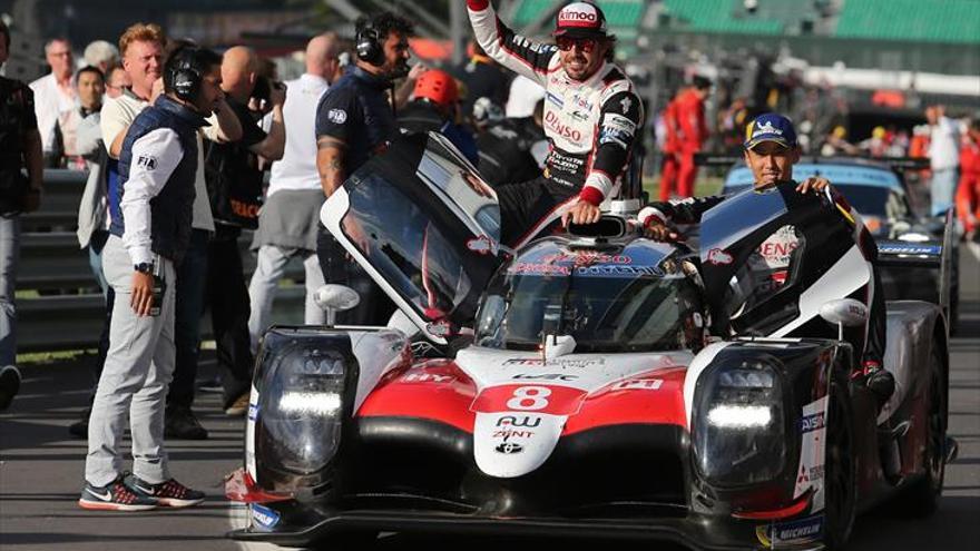 Alonso saborea el triunfo en las Seis Horas de Silverstone