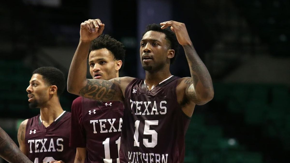 Justin Hopkins, en un partido de su etapa universitaria en Texas.