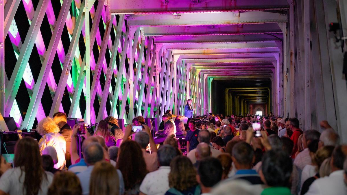 Actividad en el Puente Internacional Tui-Valença en una edición anterior del IKFEM.