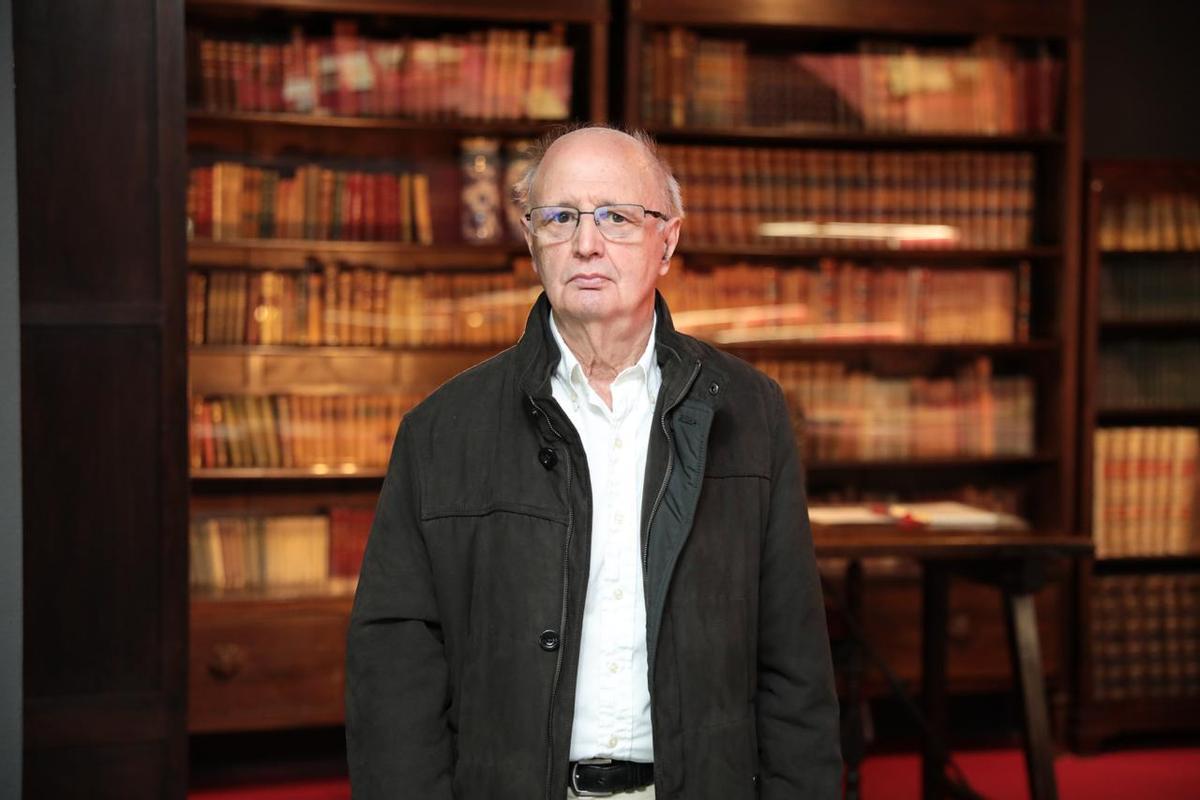 Miguel Ángel Lozano Marco es uno de los máximos especialistas en la obra de Miró.