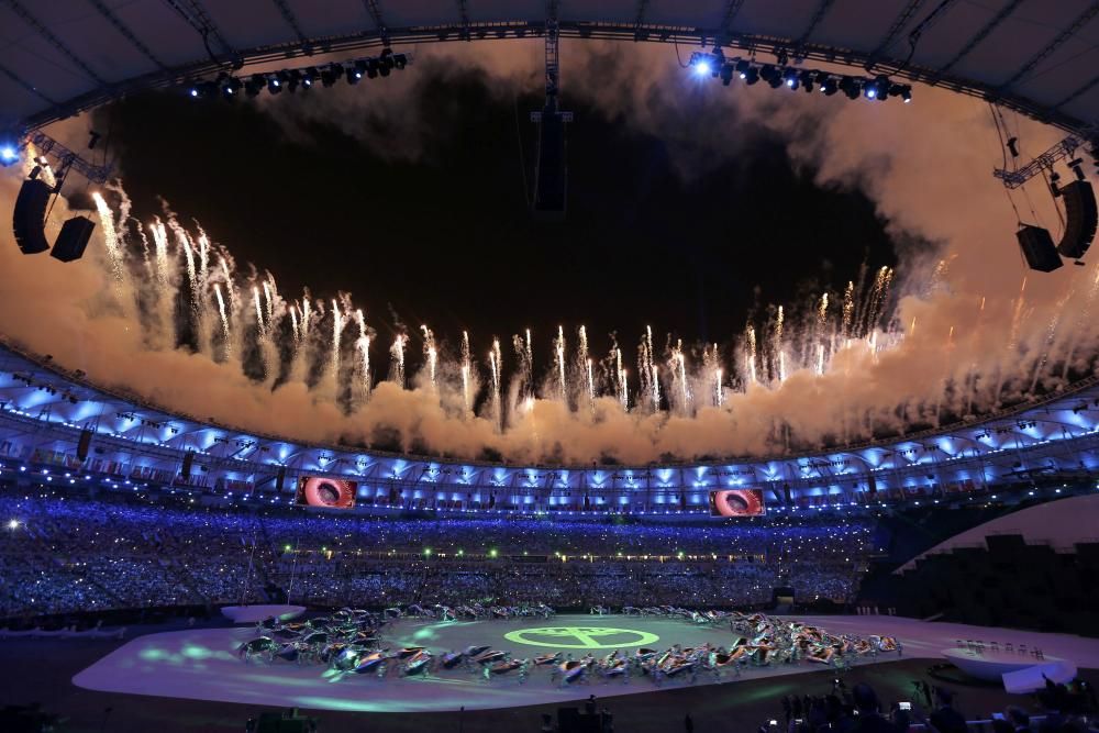 La ceremonia de inauguración de las Olimpiadas recreó el Brasil indígena, las diferentes culturas y las grandes urbes.