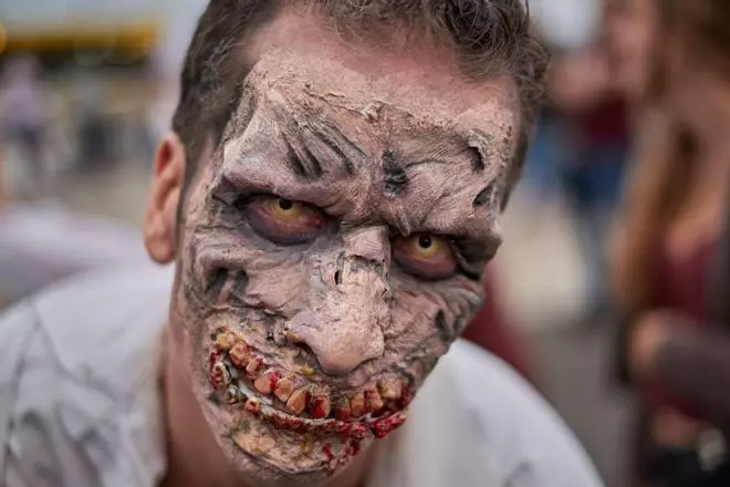 Desfile zombis y taller maquillaje (Tenerife Zombie Walk)