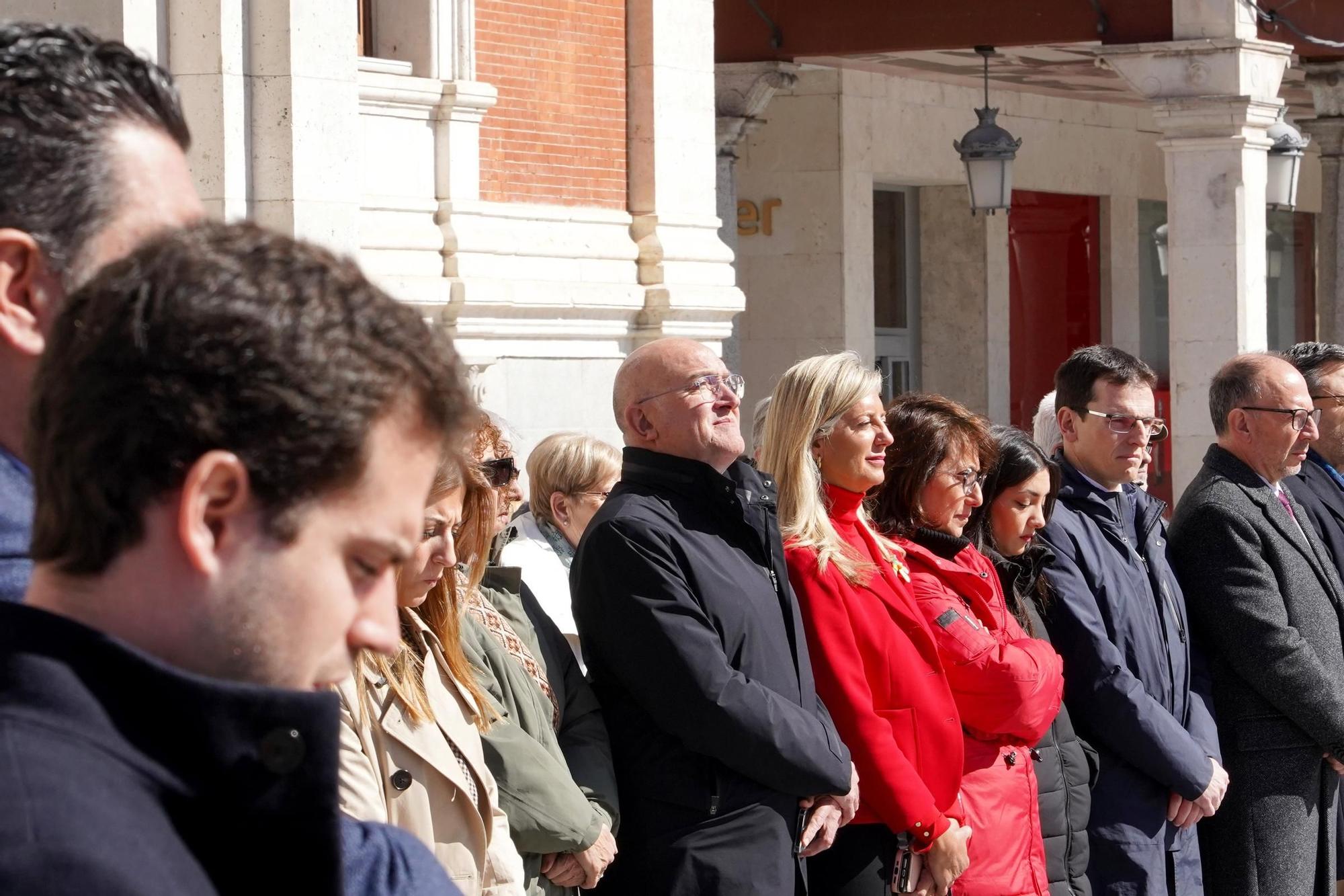 GALERÍA: Castilla y León guarda un minuto de silencio para recordar a las víctimas del 11M