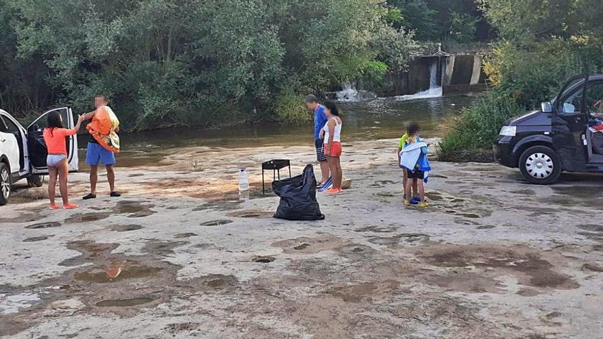 Aquest cap de setmana agents rurals van multar un grup per fer una barbacoa a la riera de Merlès