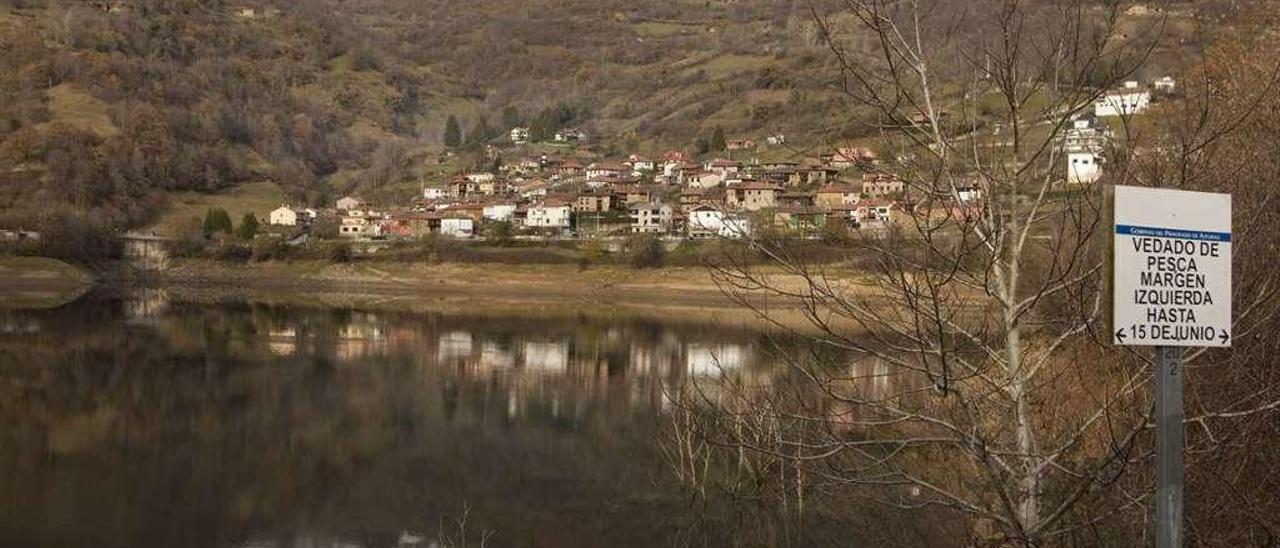 Los alcaldes temen que el uso navegable convierta los pantanos del parque de Redes en &quot;otro Sella&quot;