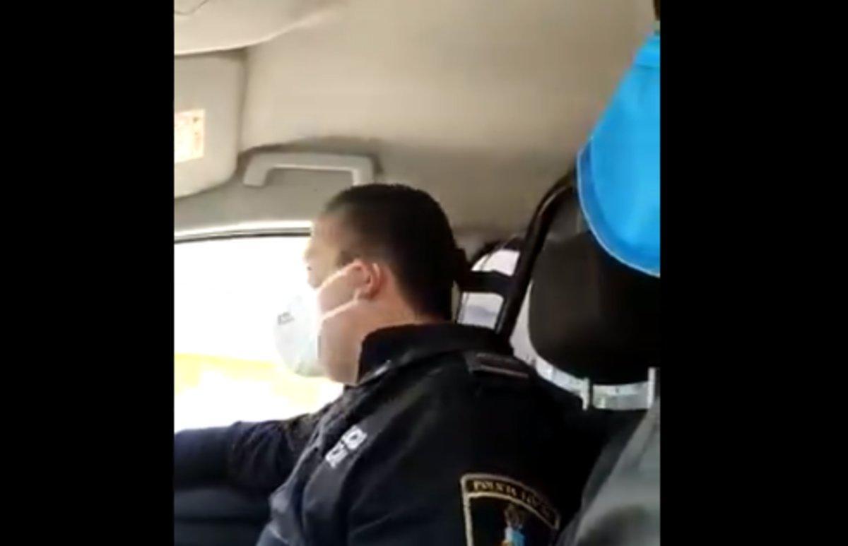 miquel ramos en twitter agentes de polica local de un municipio valenciano se graban humillando a una persona transexual de da eres todava ms feo eres horrible aqu hacis ahora que no podis jalar pollas ni