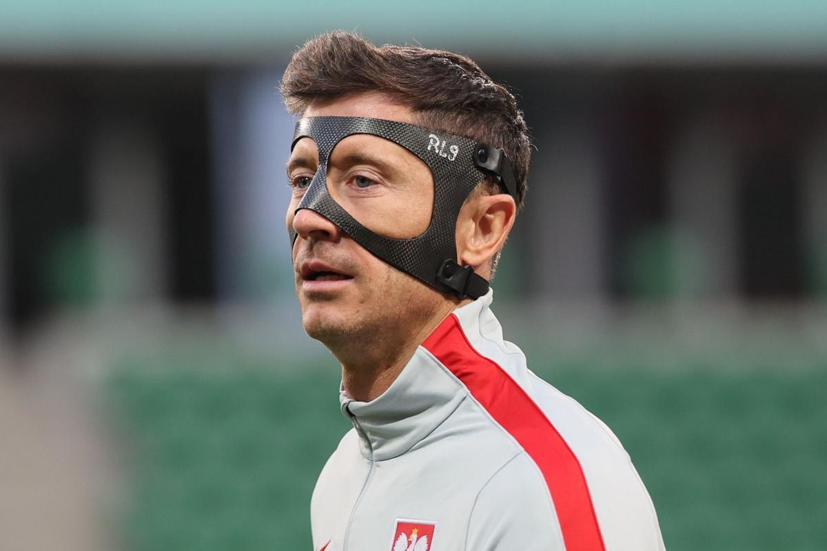 Robert Lewandowski en el entrenamiento previo al partido frente a Albania.
