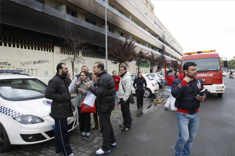 FOTOGALERÍA: INCENDIO EN UN BAZAR CHINO Y DESALOJO