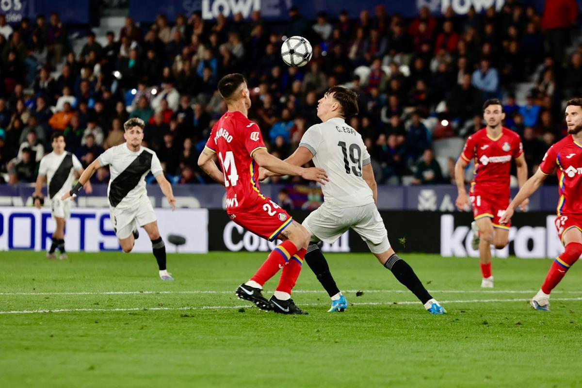 Carlos Espí aferra al Levante UD a la permanencia tras la victoria contra el Getafe en el Ciutat