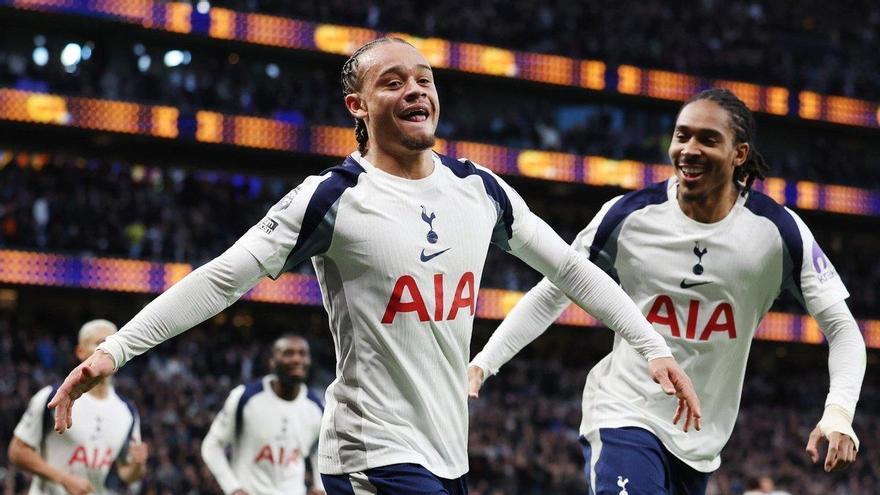 El Barça enfría el regreso de Xavi Simons y prioriza su proyecto de cantera