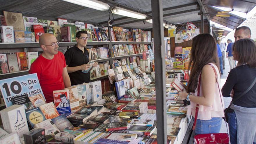 Torrevieja pone en marcha mañana la XIX edición de la Feria del Libro