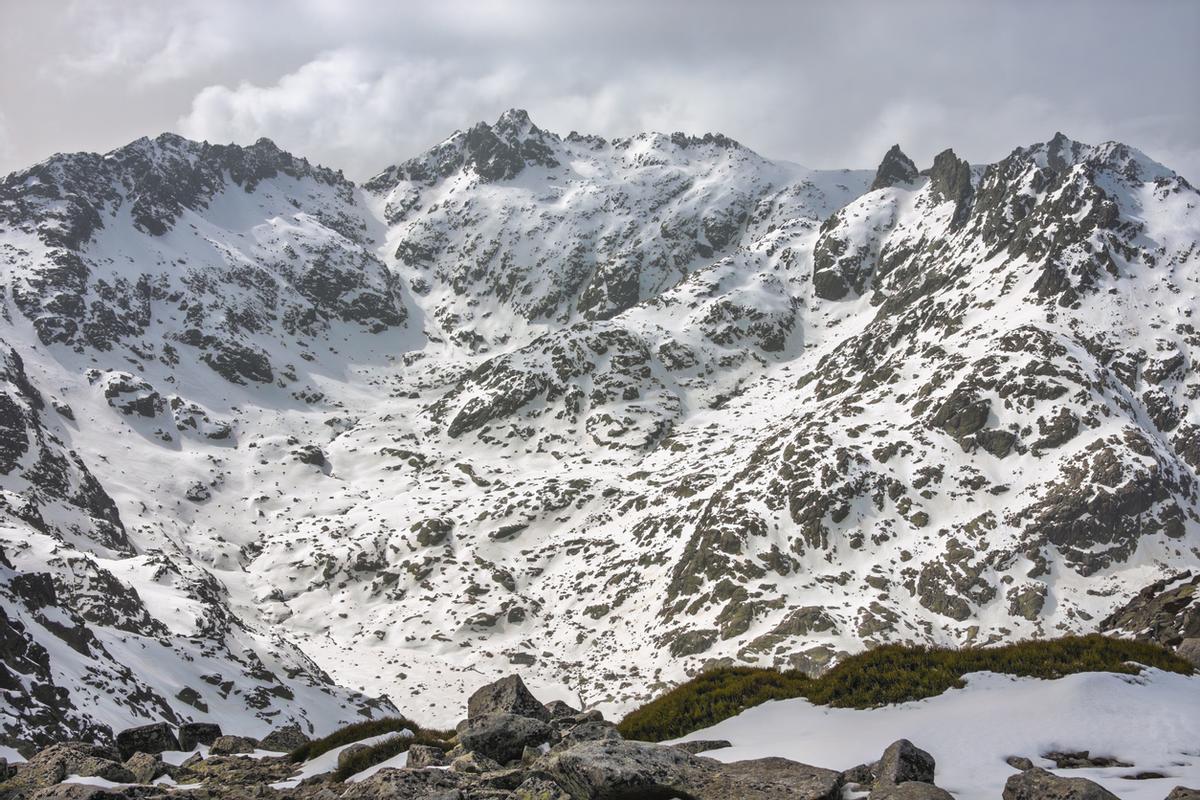 Vista del Circo de Gredos en invierno.