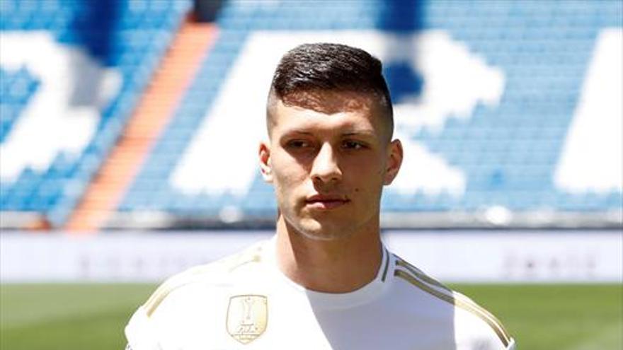 «En el Madrid solo quiero jugar bien», dice Jovic