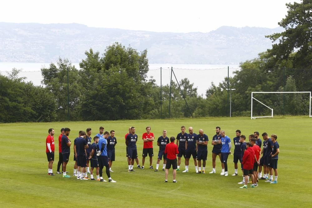 Alemany y Murthy, atentos al entrenamiento