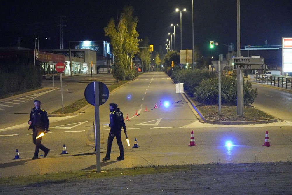 Control dels Mossos d''Esquadra i la Policia Local de Sarrià de Ter pel toc de queda