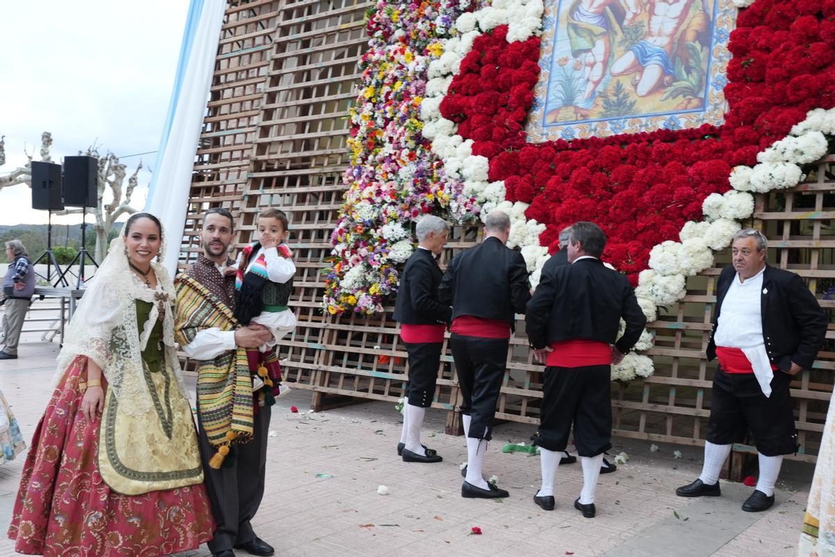 Ofrenda a la Mare de Déu del Lledó
