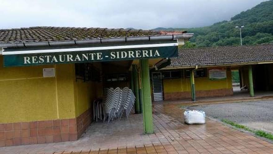 El bar del complejo cívico de Caborana.