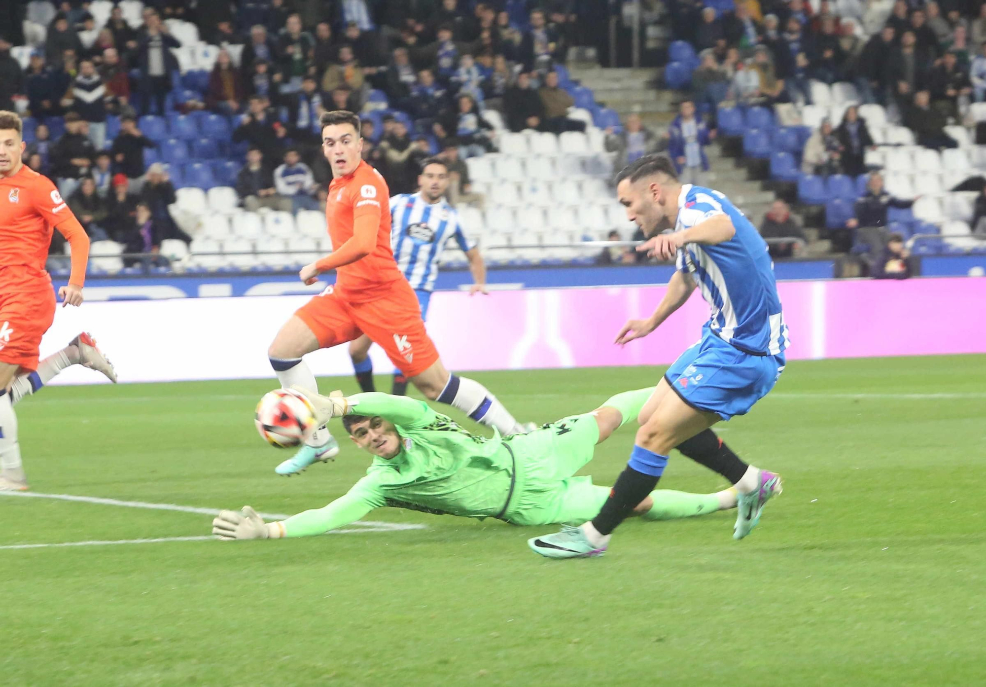El Dépor gana en Riazor con doblete de Lucas a la Real Sociedad B (2-1)