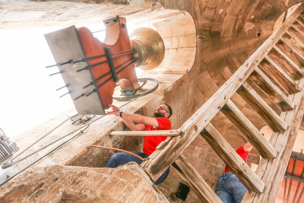 Volteo de campanas en la Iglesia de San Martín de