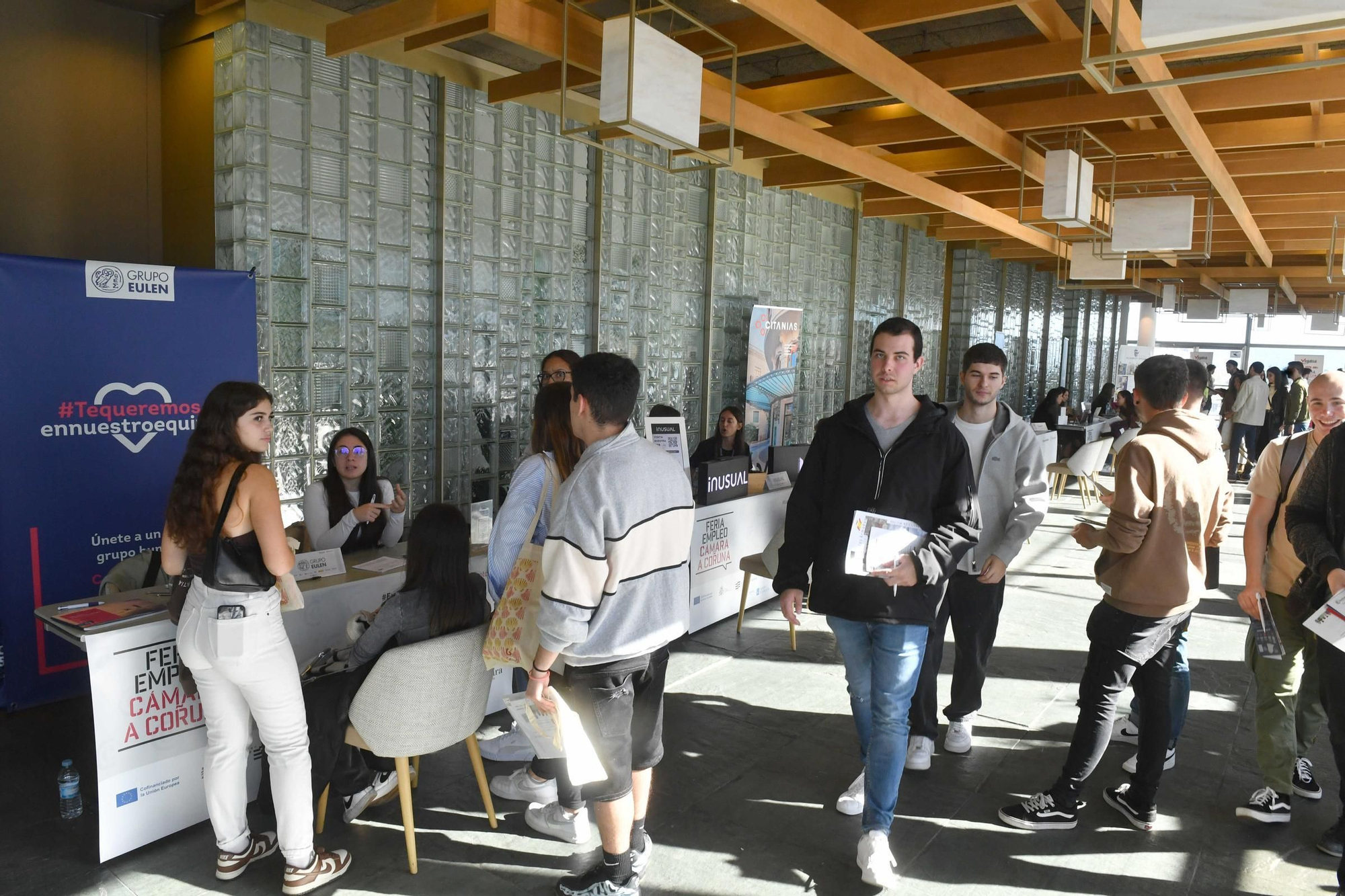 Más de 70 empresas buscan trabajadores en A Coruña