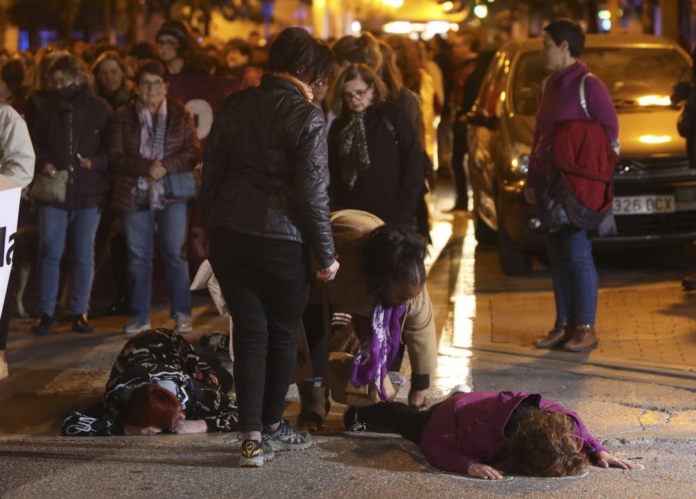 Sagunt grita contra la violencia machista el 25N