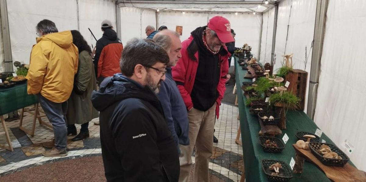 En la imagen superior, Eugenio Vallina, Fernando Agulla y Paco Alarcón. Sobre estas líneas, José Félix García.