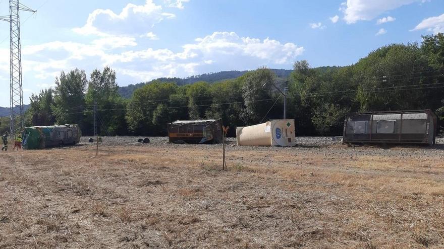 Descarrilan en Valdeorras siete vagones de un tren con mercancías peligrosas