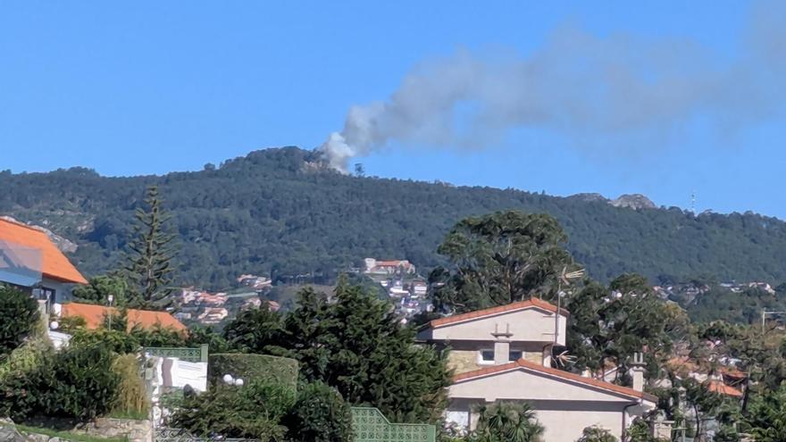 Arden 2.000 metros de monte en Priegue